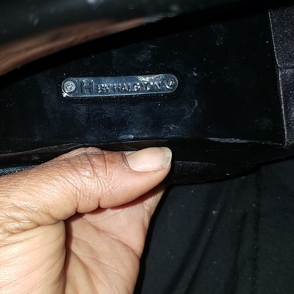 Heels - Picture 2 of 3